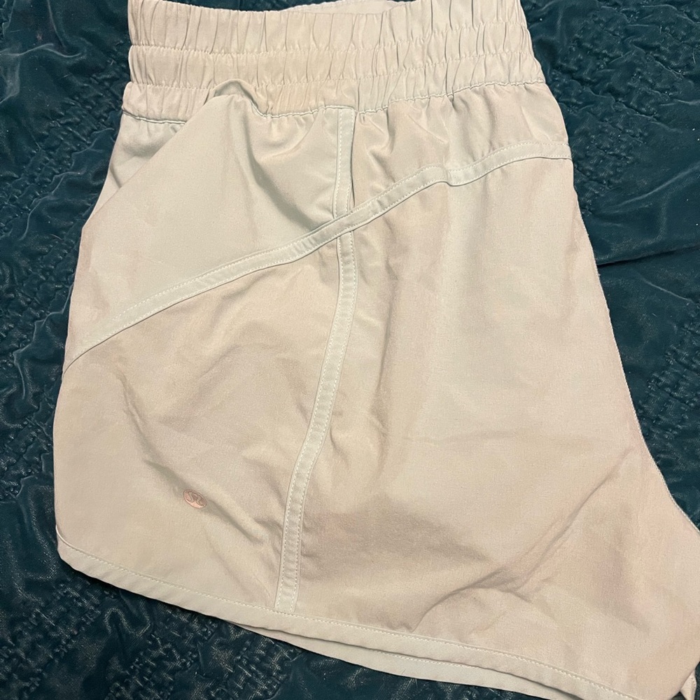 Lululemon shorts 4 inch